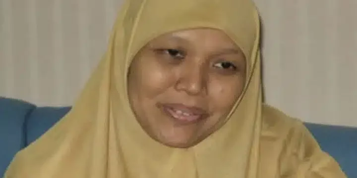 ustadzah yoyoh yusroh